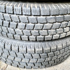 スタッドレスタイヤ　4本　　軽トラックの画像