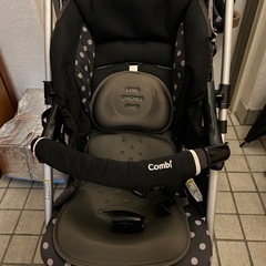 コンビ　ベビーカーの画像