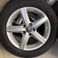 フォルクスワーゲンポロ純正スタッドレスの画像