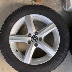 フォルクスワーゲンポロ純正スタッドレスの画像