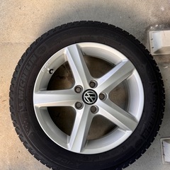 フォルクスワーゲンポロ純正スタッドレスの画像