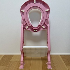 ほぼ未使用⭐︎補助便座　折りたたみステップ式補助便座　トイトレ　踏み台付の画像