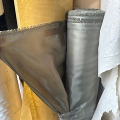 縫製工場より引取☆型紙、布☆ロール10本ほどの画像