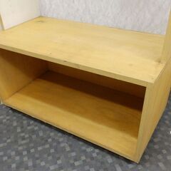 木製商品陳列棚の画像