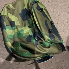 保冷バッグ　迷彩柄　未使用の画像