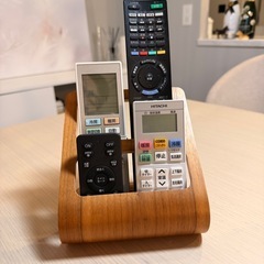 リモコン立ての画像