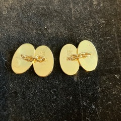 GUCCI カブスボタンですの画像