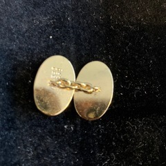 GUCCI カブスボタンですの画像