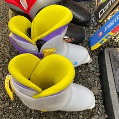 スキー4、スキーブーツ3セットの画像