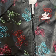 adidasオリジナル　ディズニーコラボの画像