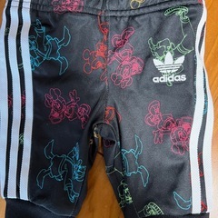 adidasオリジナル　ディズニーコラボの画像