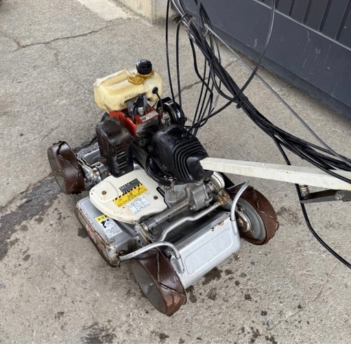 A-246△ v 岐阜発/ アグリップ/ スパイダーモア/ SP850/ 草刈機/ エンジン始動/ ジャンク/ 走行. ロータリー不可/ 現状品/ R7.4/1 △