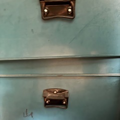 ブリキ　衣装ケース　4つの画像