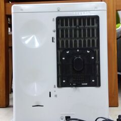 トヨトミ 5L ファンヒーター 2019年製 LC-330 ホワイト系 石油ストーブ 暖房機器 木造9畳 コンクリート12畳 家電 札幌市 中央区 南12条の画像