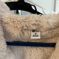 ユニクロ レディースパーカーの画像