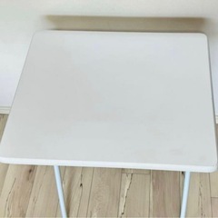 【¥0】ニトリ折りたたみテーブルの画像