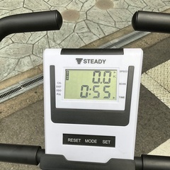 【RKGOD】特価！STEADY/フィットネスバイク/中古品/店頭引取推奨商品/弊社近隣配達も可の画像