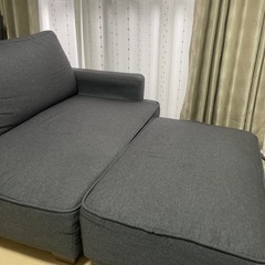 オットマン付きカウチ
ソファの画像