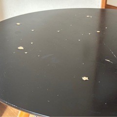 カフェテーブルの画像