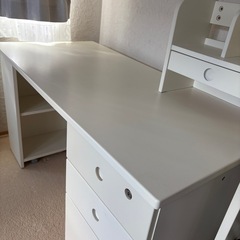 ５点セット！　　学習デスク　チェスト　ベッドシェルフ　デスクチェア　コイズミの画像