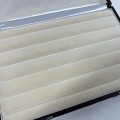未使用 指輪ケース リングケース 2個セット（6列収納） ジュエリーショップ 貴金属店 店舗 業務 幅26.5cm×奥行18cm×高さ4cm の画像