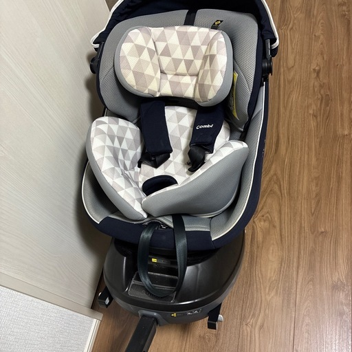 チャイルドシート　クルムーブスマート