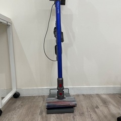 ダイソン掃除機　ジャンク品　スタンド付きの画像