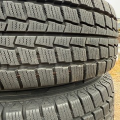 スタッドレスタイヤ
195/ 80 /r 15アルミホイール付きの画像