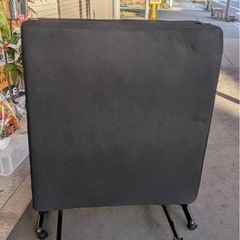 折りたたみベッドの画像