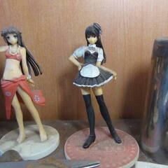 物々交換 小さ目なフィギュア 3体まとめて 汚れあり 中古品 現状品 重たい家電製品と交換の画像