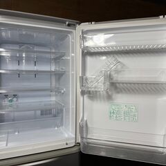 シャープ　ノンフロン冷凍冷蔵庫　両開きタイプ２０１７年製の画像