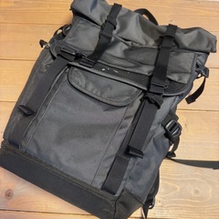 THULE　Covert DSLR Rolltop Backpackの画像