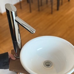 【譲ります】タッチレス水栓&手洗い桶の画像