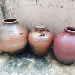 泡盛の入っていた甕の画像