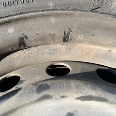 トヨタハイエース、レジアスエース　ダンロップ　夏タイヤ4本ホイールカバー付きの画像