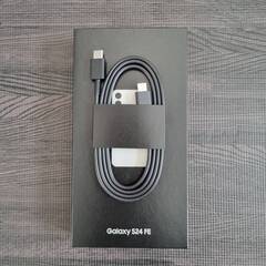 Samsung Galaxy S24FE 国内au版 ほぼ新品 ケース・フィルム付きの画像