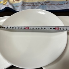 《決まりました》白いお皿5枚の画像