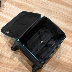 キャリーケースの画像