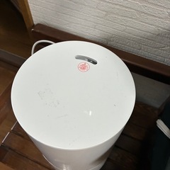 【お譲り先決まりました】アロマハイブリッド式加湿器（取説付き）の画像