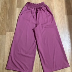 美品　ユニクロ　ワイドパンツ　Sサイズの画像