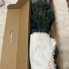 クリスマスツリー150cm ＋ オーナメント・FERREROスノードームセットの画像