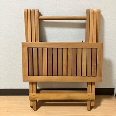 木製折り畳みテーブルの画像