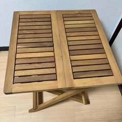 木製折り畳みテーブルの画像