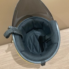 ヘルメット . 子供用 🐤 size(54-57cm)  💛 程度良！かわいいです♩(^ω^) ♡ 黄白 ジェッペル！🪖 シールド付き ☆の画像