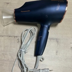 受付終了　
美品　Panasonic ナノイー　ヘアドライヤーの画像