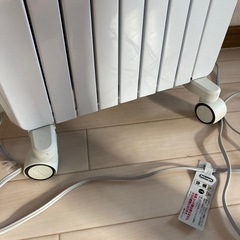 中古　美品　デロンギ　オイルヒーター　適用畳数〜8畳　の画像