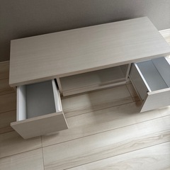 テレビボードの画像