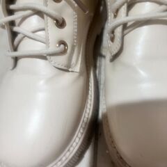 キッズ　アイボリーブーツ37サイズ　23センチ～23.5センチ　の画像