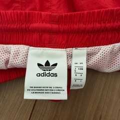 可愛い🩷adidas  ナイロンパンツの画像