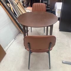 2人用 ダイニングセット(マナベインテリア）木製 椅子2脚付き 丸テーブル（お持ち帰り価格）の画像